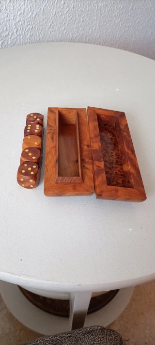 Estuche y dados madera Thuya vintage