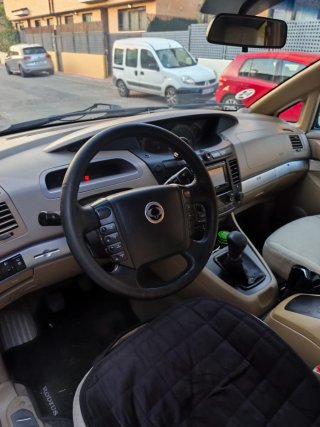 SsangYong Rodius 2011