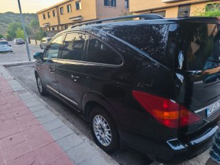 SsangYong Rodius 2011