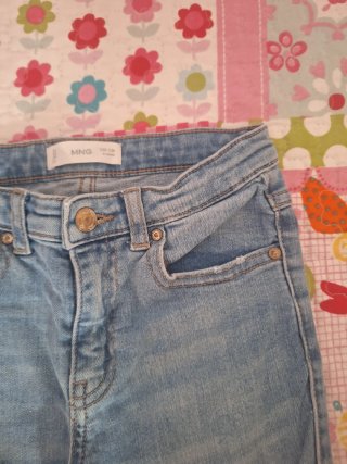 Lote 4 pantalones vaqueros y blancos