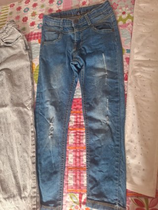 Lote 4 pantalones vaqueros y blancos