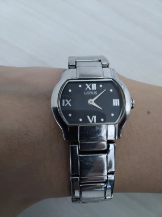 Orologio Lorus Donna Nero e Argento