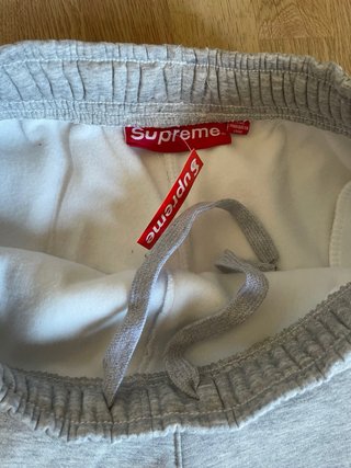 Pantaloni Supreme Grigi