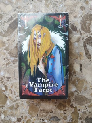 The Vampire Tarot -  OOP. Raro