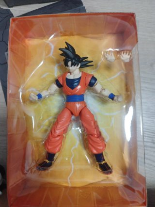 Dragon Stars Goku Figura de Acción
