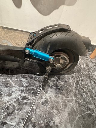 Patinete Eléctrico Azul y Negro