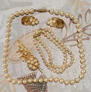 Conjunto de joyas perlas y oro