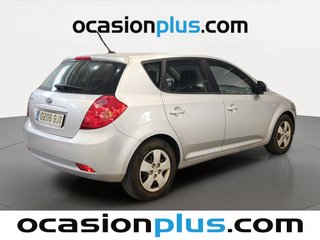 Kia Ceed 1.4 CVVT Concept 80 kW (109 CV)