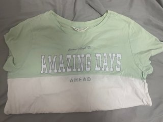 Camiseta H&M verde y blanca S