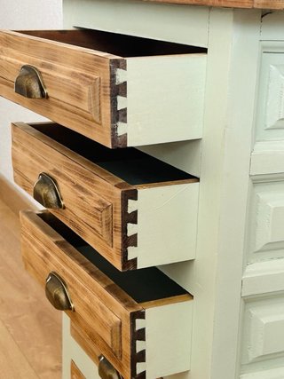 Mesa auxiliar vintage restaurada