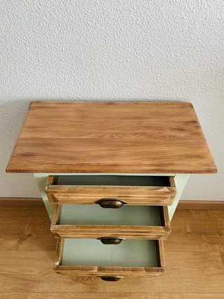 Mesa auxiliar vintage restaurada