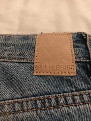 Pantaloni jeans con brillantini