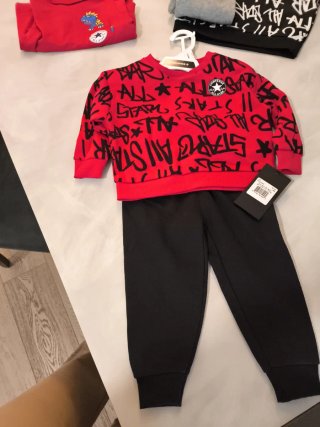 Tutina bimbo Converse 18 mesi