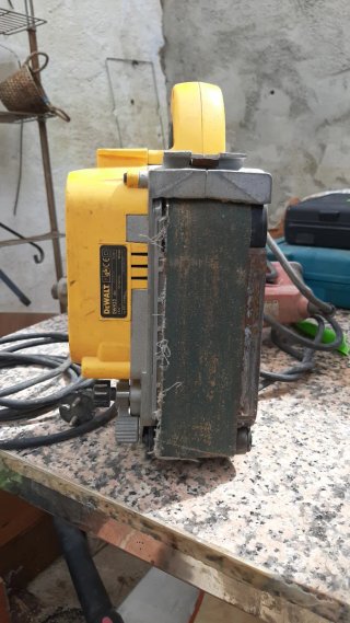 Lijadora Banda DeWalt DW433 800W