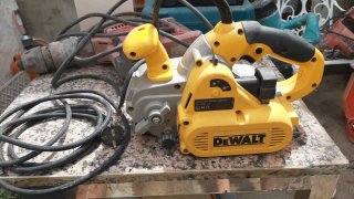 Lijadora Banda DeWalt DW433 800W