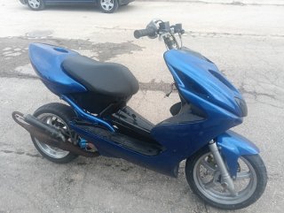 Yamaha Aerox Azul