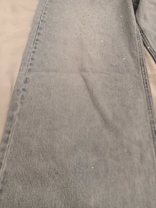Pantaloni jeans con brillantini