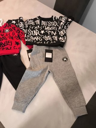 2 tute bimbo Converse