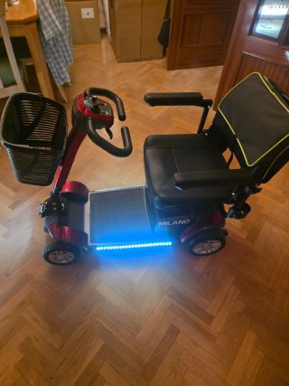 Scooter marca Milano para personas dependientes.