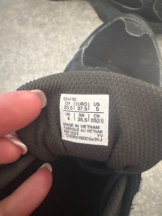 Zapatillas deportivas negras dos pares