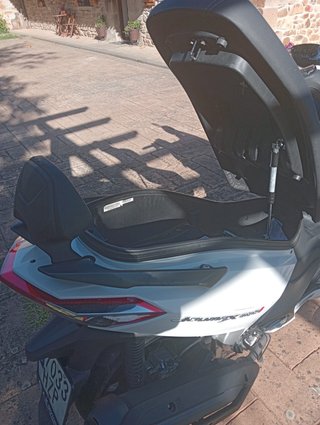 SYM Joymax 300i Scooter Maxi