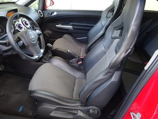 Opel Corsa 1.6 Turbo OPC