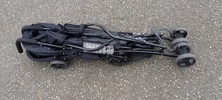 Carrito de paseo negro solo se uso solo tres días