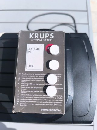Cafetera Krups color hueso o blanco roto