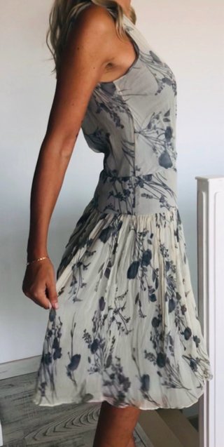 Vestido Zara gris gasa estampado floral