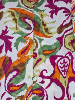 Blusa estampada multicolor