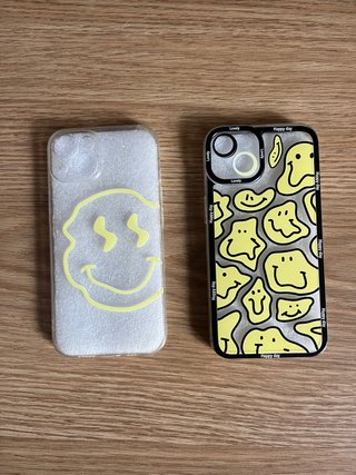 2Fundas iPhone 13 con diseño de caritas sonrientes