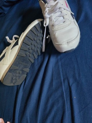 Zapatillas Nike Negras / Reebok Blancas