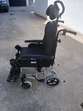 Silla de ruedas reclinable Sanicor Clematis