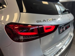 Mercedes-Benz GLA GLA 200 D