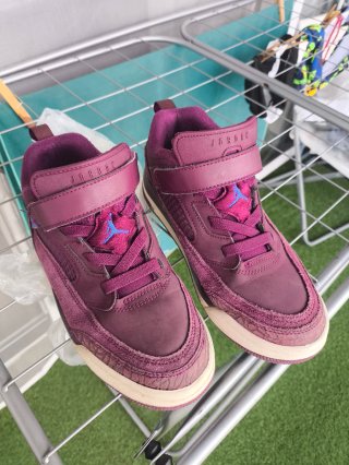 Nike Jordan Bambas Talla 35 Morado. Poco uso