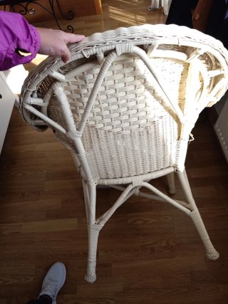 Butaca de mimbre blanca