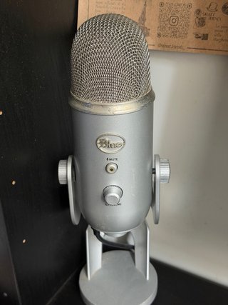 Microfono Blue Yeti Argento