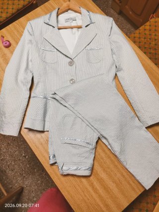 Traje de rayas mujer pantalón y chaqueta