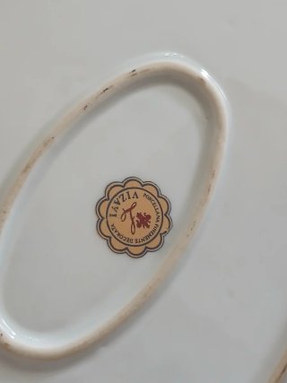 Sopera antigua porcelana y metal dorado