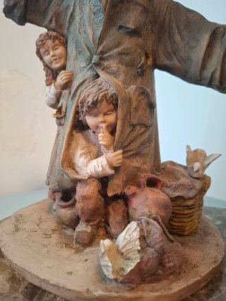 Cerámica Montserrat Ribes Niños con espantapájaros