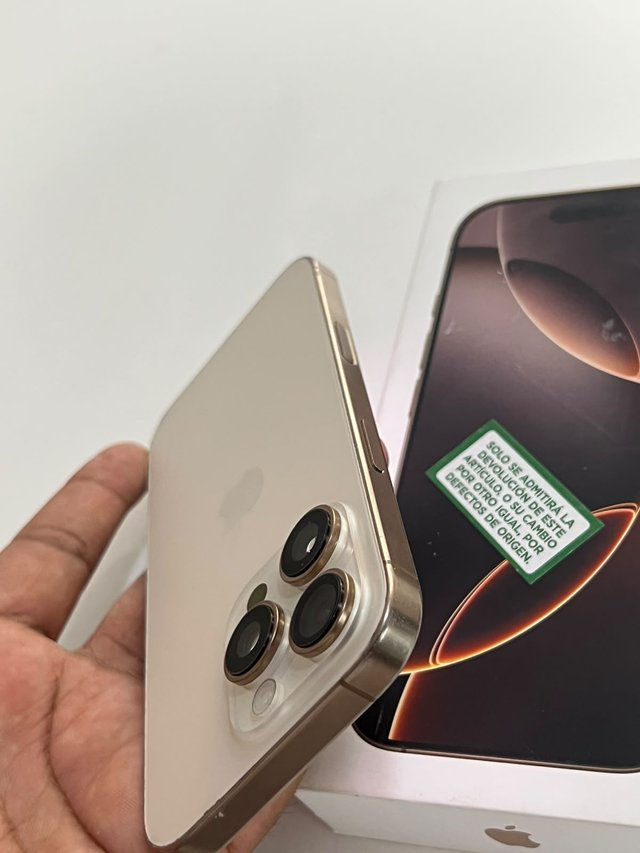 iPhone 16 Pro 128GB 90% Batteria