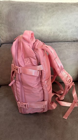 Mochila de viaje rosa
