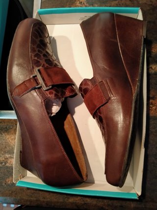 Zapatos Adela Gonzalez Marrones