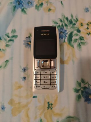 Teléfono Móvil Nokia 2310 Plata y Blanco