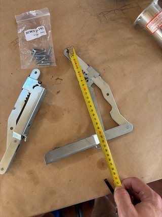 Bisagra multiposición metálica