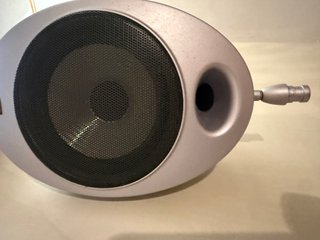 Altavoces KEF Plateados Ovalados