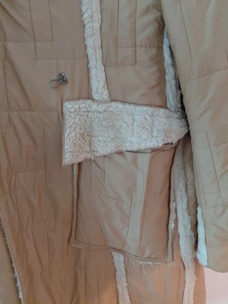 Gabardina beige con borreguillo