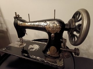 Máquina de coser Singer antigua año 1908.
