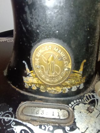 Máquina de coser Singer antigua año 1908.