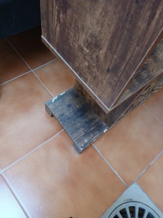 Estantería de madera
